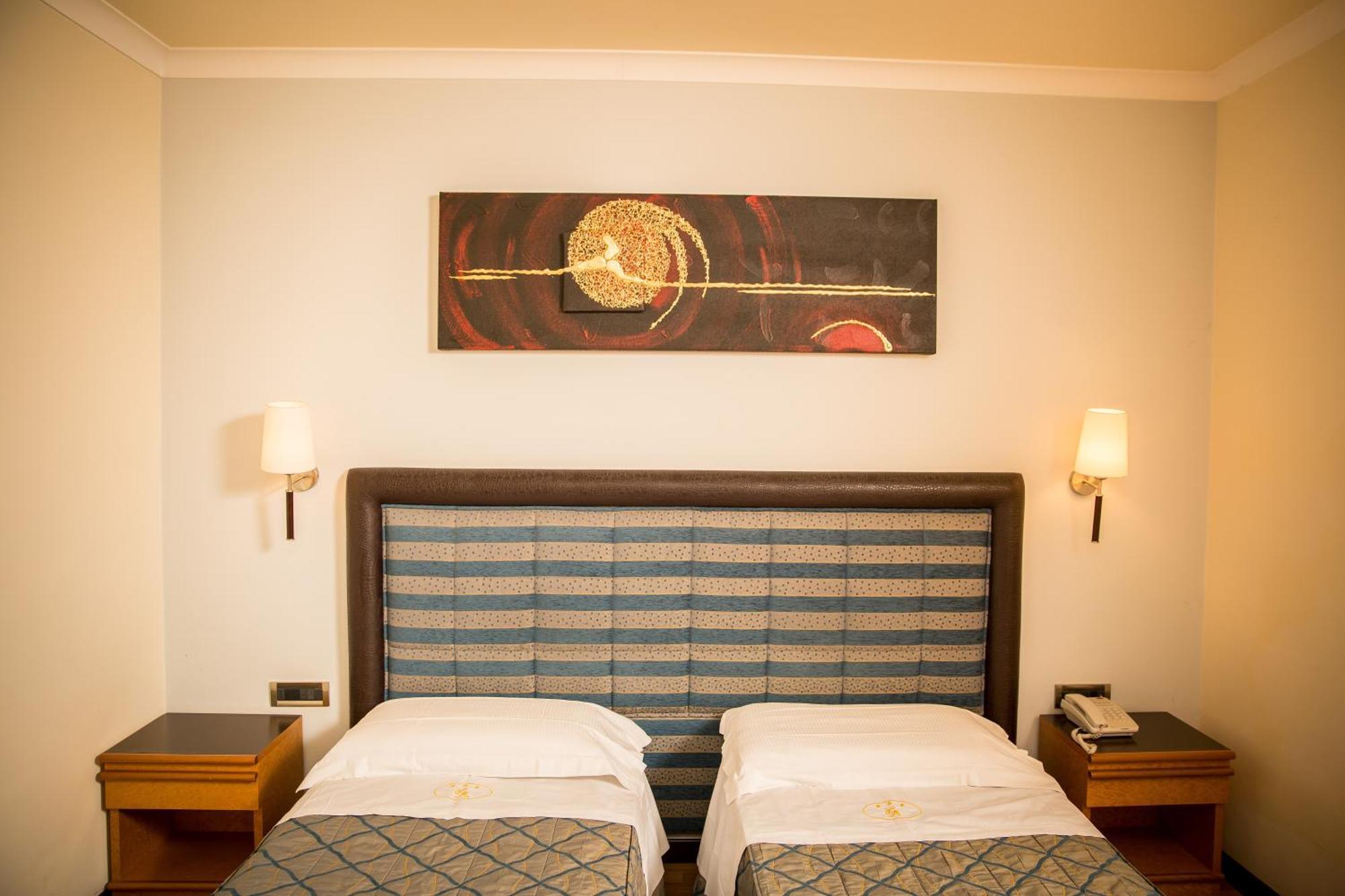 Hotel Ares Pontinia Oda fotoğraf